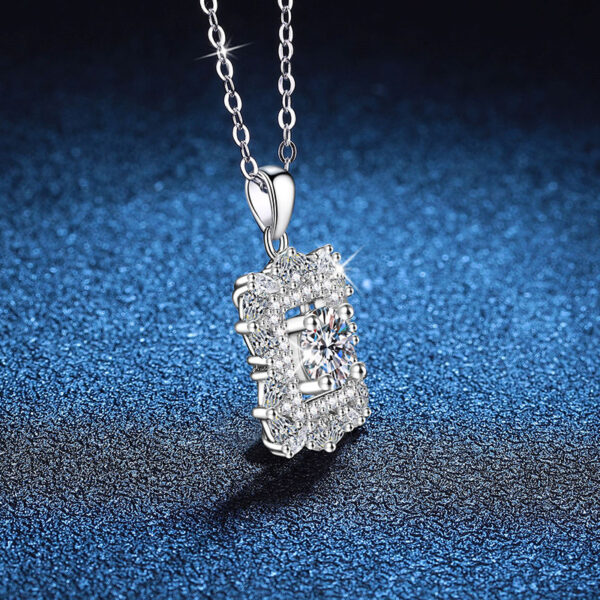 Sterling Silver Necklace High-grade Elegant Sugar Moissanite Pendant - Image 5