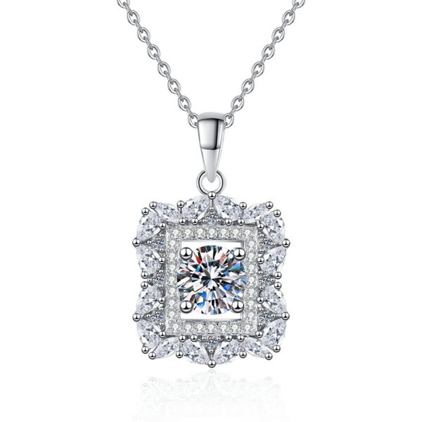 Sterling Silver Necklace High-grade Elegant Sugar Moissanite Pendant - Image 3